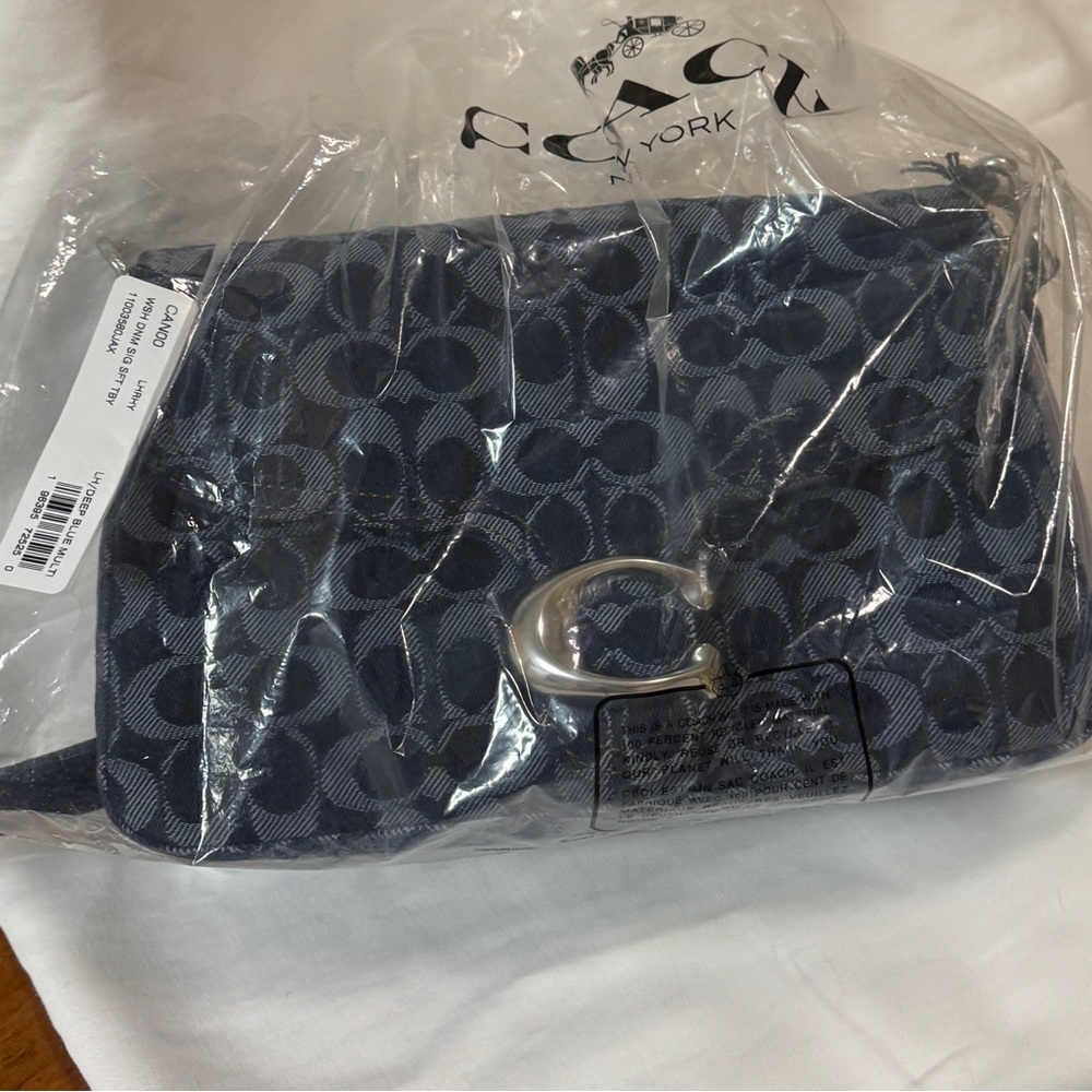 COACH
Soft Tabby Shoulder Bag In Signature Denim 
with Silver Accent